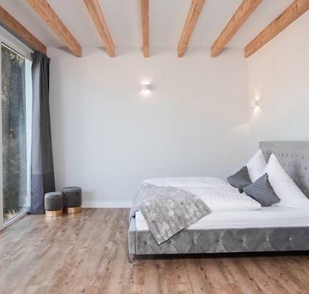 Ferienwohnung Otto-Dill-Halle Elmstein Ngoại thất bức ảnh